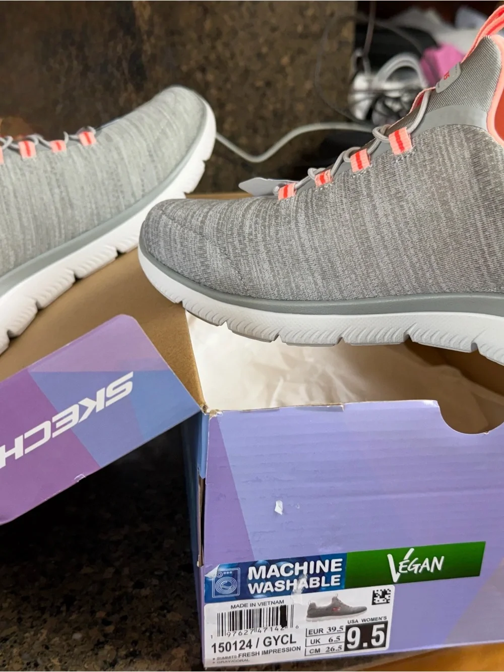 Skechers vegan memory